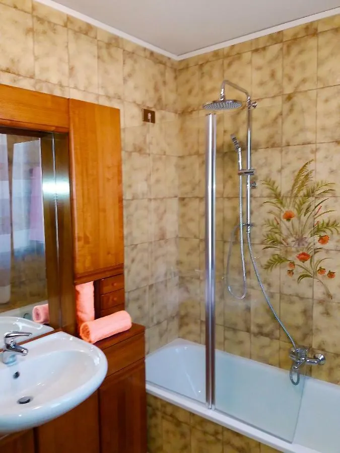Bamboo Rooms Cartiera Reali 0*,  Italia