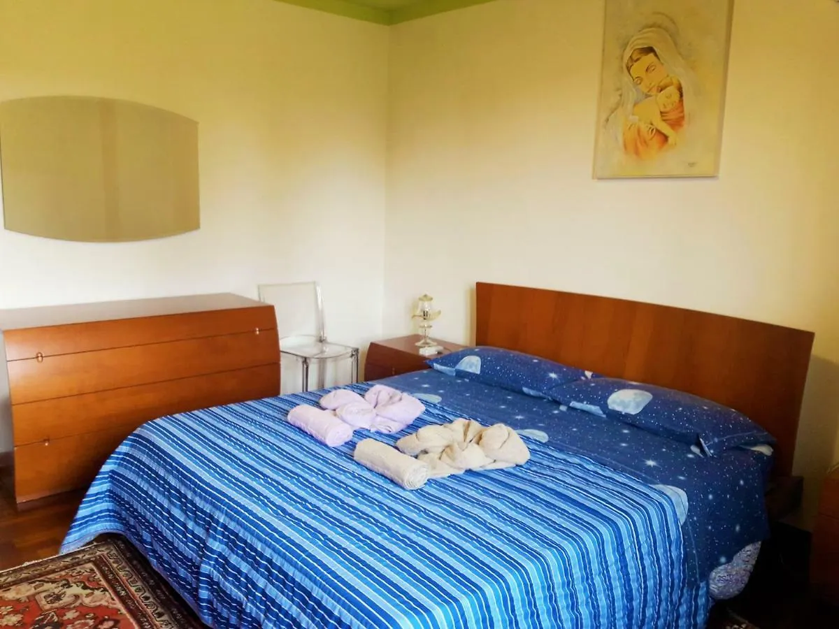 Bamboo Rooms Cartiera Reali 0*,